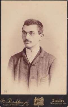 ein Mathematik-Studium in Berlin, ging Anfang 1891 nach Göttingen.