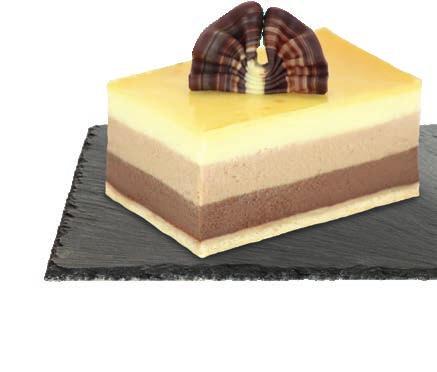 Frucht-Schmand-Kuchen mit weißer Schokolade (1 x 26 cm Ø) Schmandmasse mit weißer Schokolade 150 g 375 g 200 g 600 g hoch und flach Schmand, 24 % Die Hälfte der Sahne auf ca.