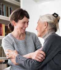 Wir sind Pflegehelden Wir vermitteln liebevolle, erfahrene polnische Pflegekräfte an hilfsbedürftige Senioren.