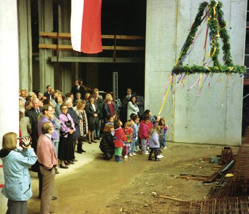 Das 1995 eröffnete Zentrum am Bügel, von vielen auch liebevoll das ZaB genannt, empfängt seine Besucher als ein fünfstöckiger, mit