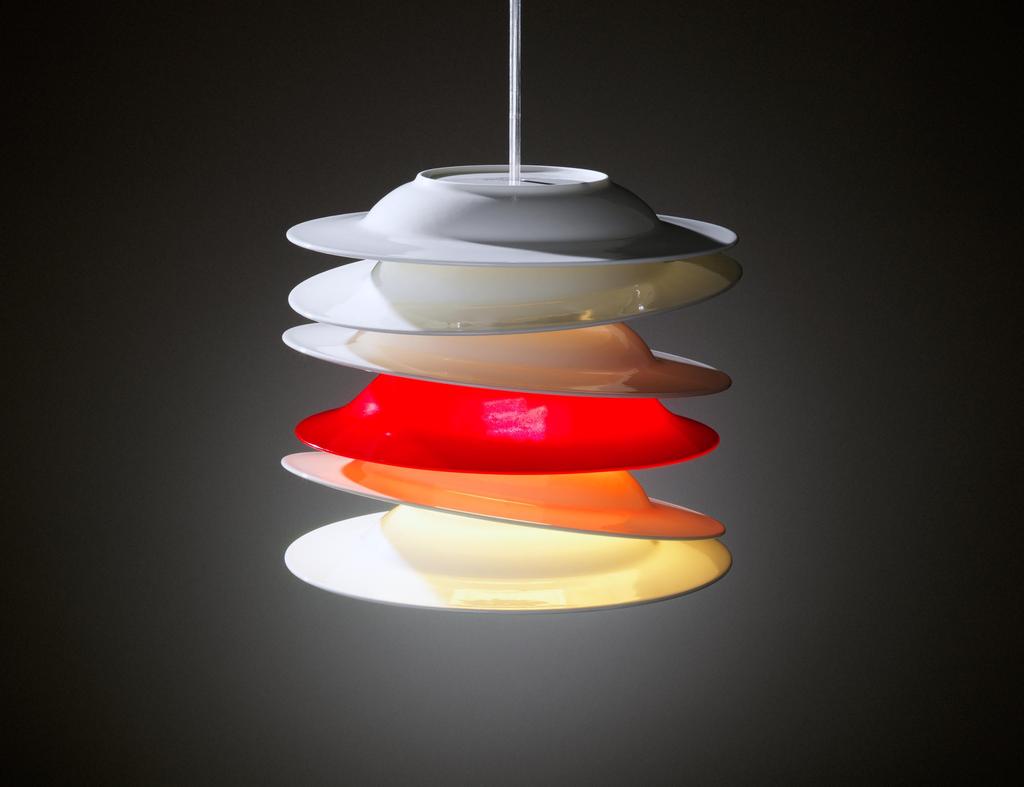 jobs Als Herwig Schweizer von der Firma Meiko gefragt wurde, ob er ein Objekt für ihren Kalender» Artmaschinen 2012 «entwerfen und bauen könnte, entwickelte er diese Lampe.