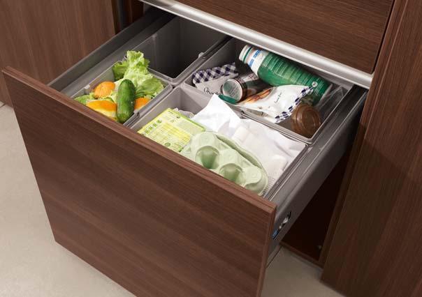 den vorlaufenden Schiebetüren ist genügend Platz für Geschirrspüler und Kühlschrank There is sufficient space