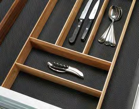 Küchenzubehör kitchen accessories FRAMEWORK 29 Holzrahmen & Antirutschmatte Der Holzrahmen kann einzeln oder im Set mit einer Antirutschmatte geliefert werden.