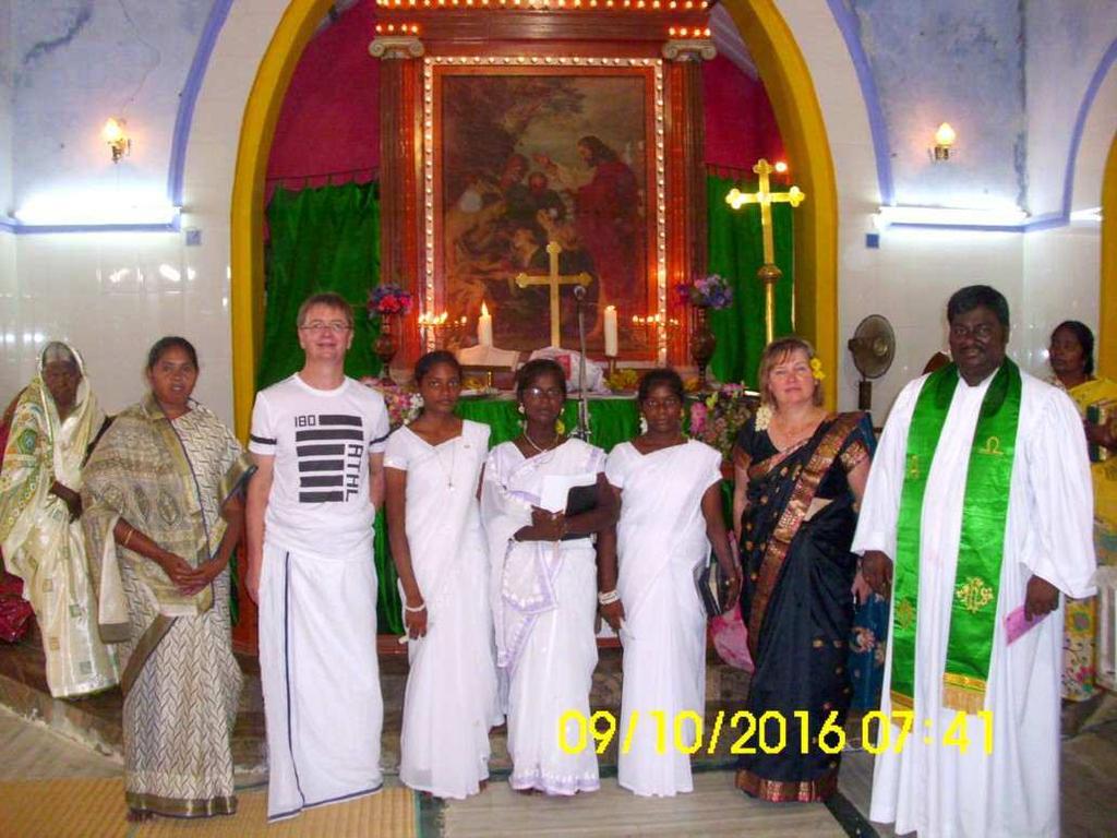 Tauf- und Konfirmationsgottesdienst in Pandur Ein weiterer Höhepunkt war der Gottesdienst am 2. Sonntag, der auch ein Tauf- und Konfirmationsgottesdienst war.