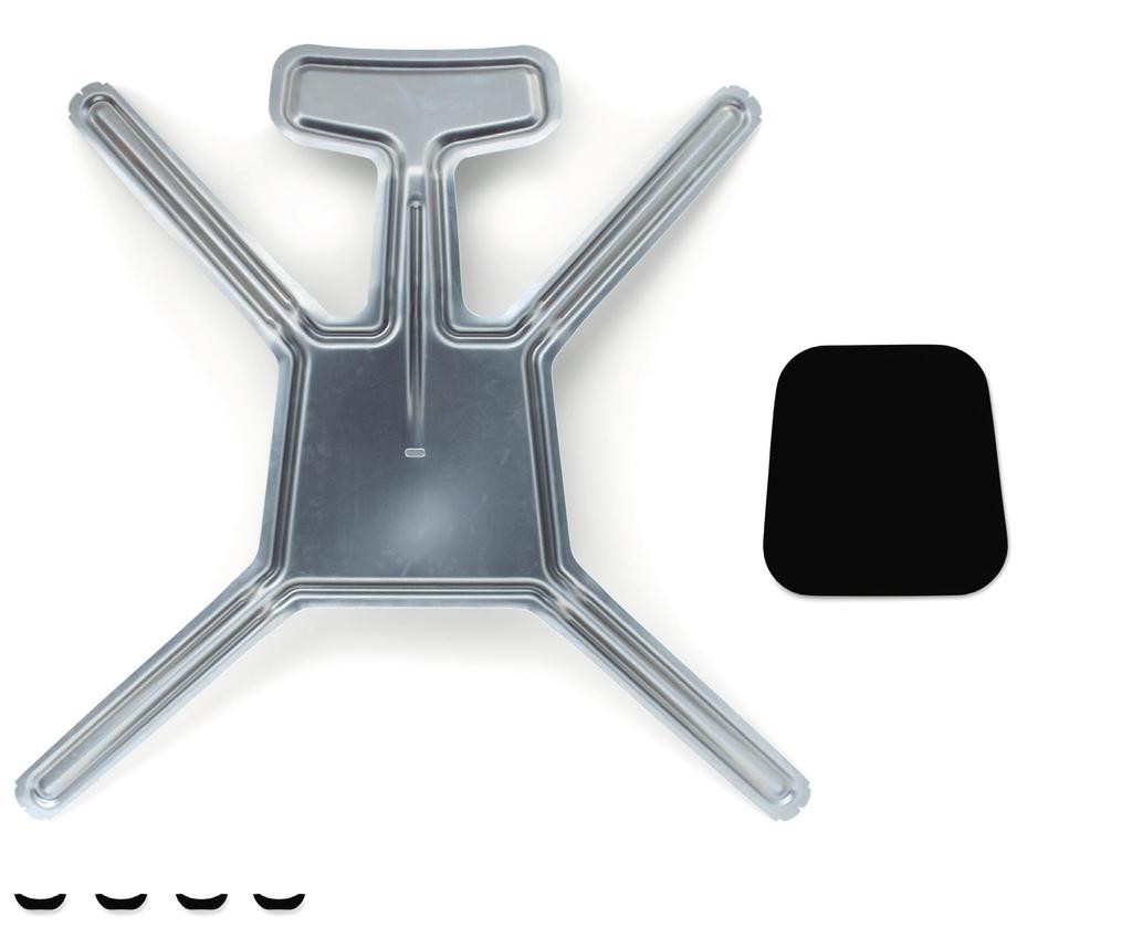 Pressed Chair ist stapelbar und sowohl innen als auch außen einsetzbar. As reduced as it gets.