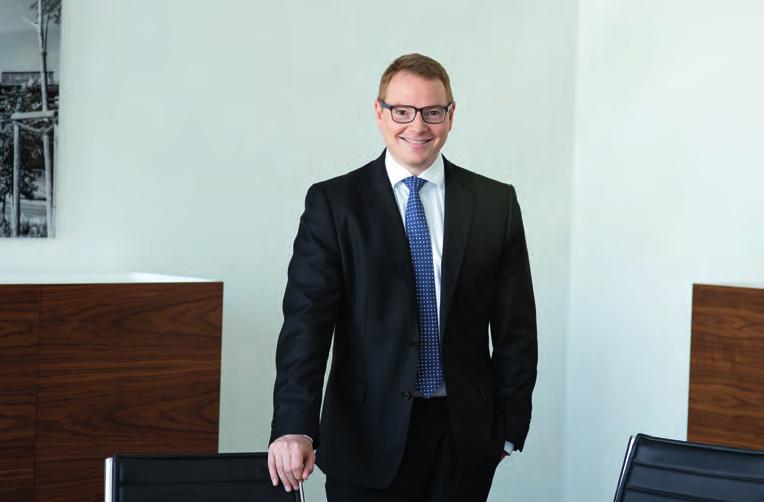 DR. TOBIAS EGGERS Rechtsanwalt Partner Fachanwalt für Strafrecht Lehrbeauftragter an der Universität Osnabrück Dr.