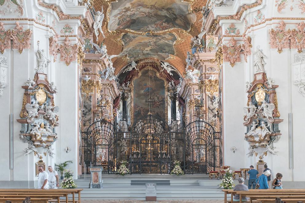 Die Herausforderung Eine Klosterkirche mit solch einer historischen und religiösen Bedeutung bedarf eines Beschallungssystems das höchsten akustischen Ansprüchen entspricht.