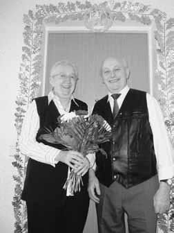 Ihr Ordnungsamt Lohmen Mario Häntzschel Theresia Rehn Eheschließungen 2010 In unserem Standesamt gaben sich im vergangenen Jahr 73 Brautpaare das JA-Wort.