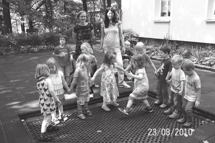 Landtagsabgeordnete zu Besuch bei den Glückskäfern Von Ursula Hennig, Fachgebietsleiterin Kindertagesstätten Am 23.