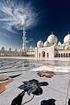 Märchenhaftes Abu Dhabi. Abu Dhabi Sheikh Zayed Grand Moschee