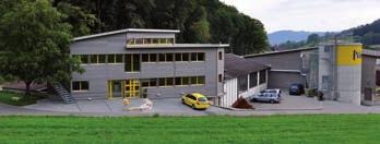 1974 gründete Herbert Härdi in der hauseigenen Garage einen Handwerksbetrieb für Schreinerei und Bodenbeläge, der bis heute dem Standort Thalheim treu geblieben ist.