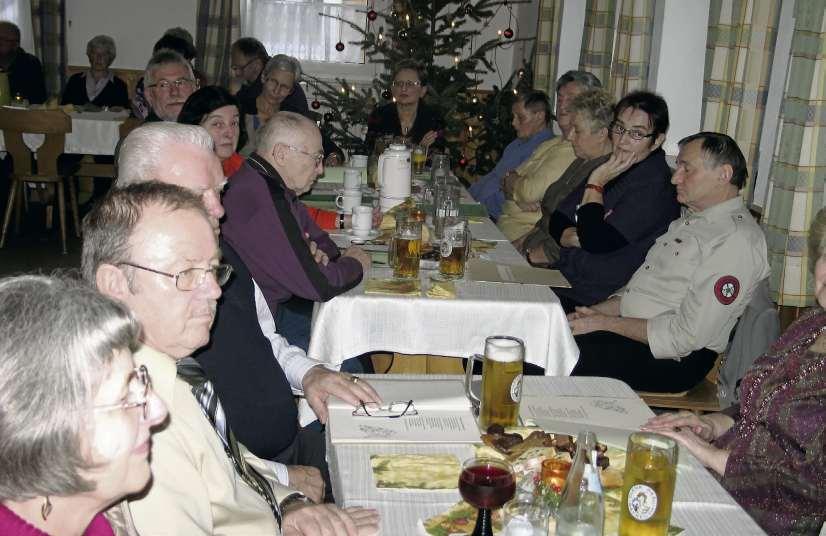 22 Creußen Schützenverein Haidhof Steigender Beliebtheit erfreut sich der jährliche Adventsnachmittag der Haidhofer Schützen für die ältere Bürgerschaft aus dem Gebiet der ehemaligen Gemeinde Haidhof.