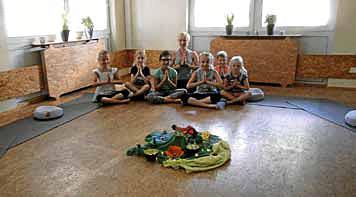AMTSBLATT 3 Yoga für Kinder und