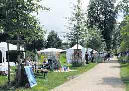 Juni, von 11 bis 18 Uhr In Erftstadt-Lechenich auf der Promenade am Stadtgraben Weissen Pavillons Über 30 Künstlerinnen und Künstler des Künstlerforum Schau- Fenster und eingeladene Externe zeigen