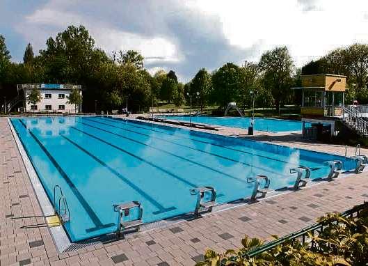 Das liegt nicht nur an den solarbeheizten Schwimmbecken für Sportschwimmer, Nichtschwimmer und Kleinkinder oder den großzügigen Rasenflächen zum Sonnen und Chillen, sondern auch an den regelmäßig