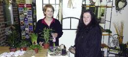 Yvonne Bruns in ihrer Blütezeit mit Anja Depeweg nur Blumengeschäft, sondern auch ein Ort, an dem