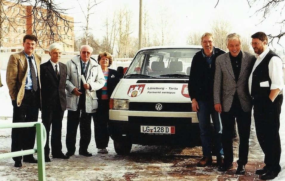 4 Schon bei den ersten Besuchen in Tartu entschied sich Karl-Heinz Hebrok für die Förderung eines Tartuer Kindergartens mit Namen Sirel deutsch: Flieder.