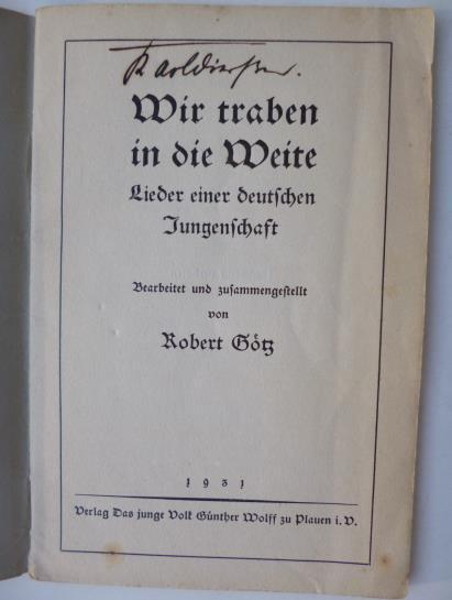 ) Nicht für die Lieddateien bearbeitet. Hans Baumann, Horch auf Kamerad, Potsdam: Voggenreiter, 1936; 93 S., durchgehend mit Melodien.