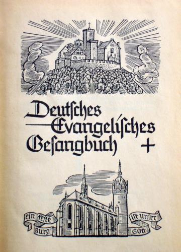 [Deutsches Evangelisches Gesangbuch 1948:] Wie in der Zeit üblich wird ebenfalls mit Fraktur gedruckt. Lieder wie Jochen Kleppers Die Nacht ist vorgedrungen.