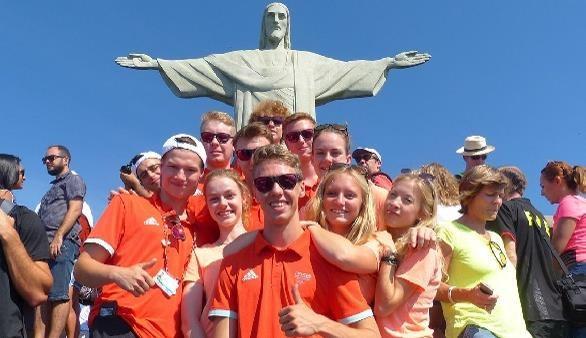 DHB-Jugend Bericht vom Jugendlager in Rio Quelle: Alina Rinke Zusammen mit 26 weiteren Mädchen und 23 Jungen im Alter zwischen 16 und 19 Jahren besuchte Alina Rincke das Deutsche Olympische