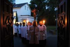 Gemeinsam dienen nicht nur am Altar Auch im Jahr 2018 hat die Messdienergemeinschaft im Rheinviertel ordentlich Zuwachs bekommen: 36 Mädchen und Jungen haben sich nach ihrer Erstkommunion zusammen