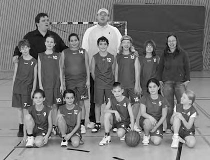 U12 männlich/weiblich Die U12 der Abteilung Basketball hat seit über einem Jahr einen regen Zulauf an Kindern im Alter von 9 bis 12 Jahren.