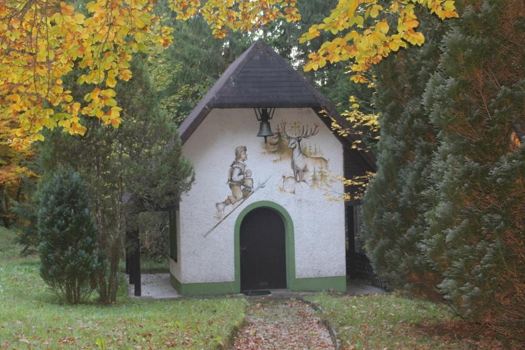 Kapelle im Rübenhaible, mit der Darstellung des Hlg. Hubertus, dem Schutzpatron der Jäger.