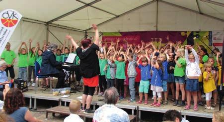 jugend 140 Kids und Teens waren beim Kinder- und Jugendchortreffen in Ettlingen mit dabei.