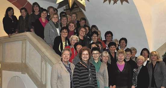 11 Bindlach Frauenunion Auf Einladung von Gudrun Koschyk informierte sich die Frauenunion Bayreuth-Land im Informationszentrum Schloss Goldkronach über das für den regionalen Tourismus sehr wichtige