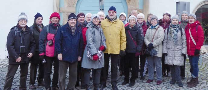 Weihnachtsausflug nach Kulmbach 48er Senioren Die Ausflügler unterwegs in Kulmbach. Am Vormittag des 11. Dezembers machte sich unsere 21-köpfige Ausflugsgruppe auf den Weg nach Kulmbach.