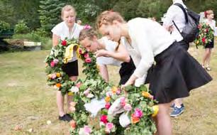 Rosenbaumfest 2015 in Groß Köris Es brach der Monat Juni an und wie in jedem Jahr stand ein Höhepunkt des Fest- und Traditionsvereins Groß Köris vor der Tür unser Rosenbaumfest.