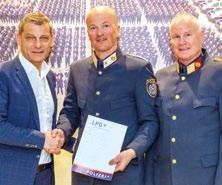 landespolizeidirektion news Polizeiinspektion Söll unter neuer Führung Mit 1. März 2019 wurde Kontrollinspektor Johann Egger zum neuen Inspektionskommandanten der Polizeiinspektion Söll ernannt.