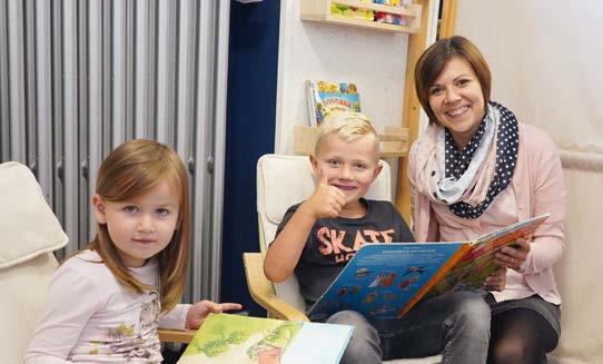 Das ist Kindergartenleiterin Helene Morasch wichtig. Gütersloh. Gespannt sitzen sechs Kinder in der kleinen Bücherei der Kita Liebfrauen in Gütersloh.