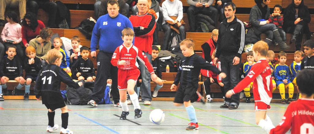 Jugend: Die nächsten Spiele 13 Rhenania Hochdahls Bambini I im Auftaktspiel gegen den SV Hilden-Ost (1:0) Stolzer Drittplatzierter!