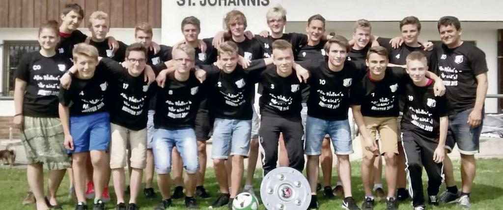 12 Spvgg Oberfranken Zwei Spielerinnen der SpVgg Oberfranken haben erfolgreich eine Ausbildung zur "Junior Social Media Managerin" absolviert. Vom 4. bis 7.