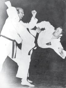 Diese beiden Post SV Karate-Ka aus Meyen-Koblenz waren bei allen Karate-Meisterschaften in Deutschland mehrfache Gewinner. Im Schwergewicht (Hans- Jürgen Paluch) und Claudia Diederich in der Kata.