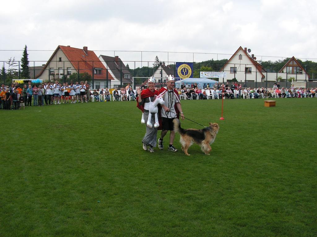 Spiel ohne Grenzen 2007 Schelenburg, Oberdorf, Wulften, Waldmark, Gemeinde, Wissingen und sechs weitere Mannschaften trafen sich am 23.