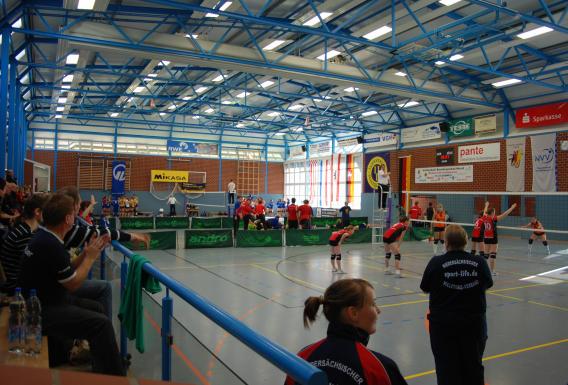 15 Mannschaften aus 8 Bundesländern kämpften an diesem Wochenende in Schledehausen um den Bundespokal Nord U16-weiblich (Jahrgang 92) und