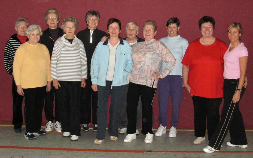 Seniorinnengymnastik Ein gesunder Geist wohnt in einem gesunden Körper In unserer Gruppe haben wir uns als unser übergeordnetes Ziel gesetzt, Spaß und Freude an der Bewegung auch und gerade im Alter