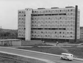 Hans Scharoun Erbaut: 1961 1963 aus Stahlbeton in einem Guss. Wohnfläche: 10.000 m² Grundstücksfläche: 10.