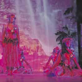 mit all seinen Facetten: kreative Tanzeinlagen (das KOL-LA-Ballett entführte nach Hawaii und die D Regisseur Detlev Buck