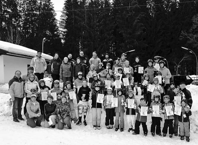 30 Kinder, 6 Jugendliche und 17 Erwachsene waren am Start Perfekt organisiert, mit zahlreichen Helfern und bei traumhaftem Wetter suchte die Sparte Alpin des WSV Eppenschlag am Fürstberger Hang ihren
