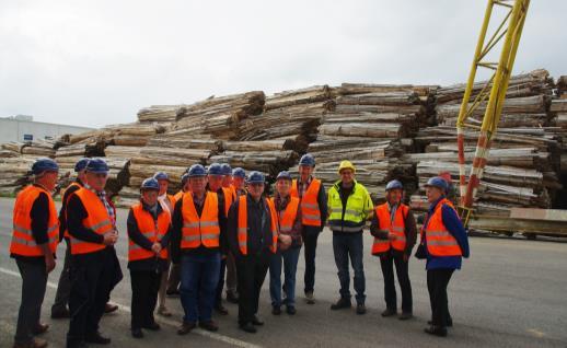 Mai 2019 wurde unter anderem der Holzwerkstoffbetrieb Pfleiderer in Neumarkt besichtigt.