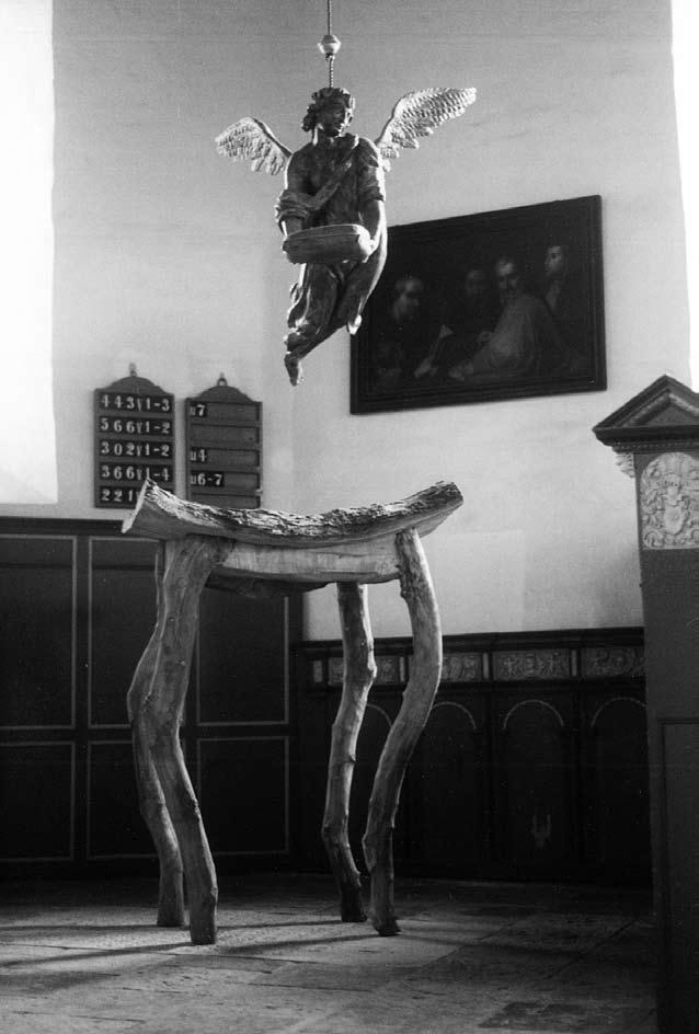 Der Empfangende [The Conceiving] 1996 Kastanie, Höhe 170 cm.