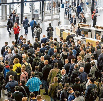 000 internationale Produktionsexperten aus 150 Ländernkamenindiesem Jahrzur EMO in Hannover, Weltleitmesse der Metallbearbeitung.