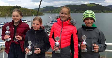Jugend Lea und Noah de Zwaan sowie Caterina Marie Mülder segelten auf dem Steinhuder Meer. Bei herrlichem Wetter und guten Segelbedingungen starteten wir mit sechs Trainingsblöcken ins Jahr 2019.