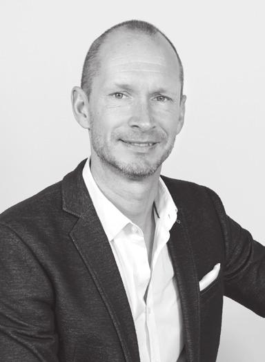 Thorsten Hesse studierte Betriebswirtschaftslehre an der Fachhochschule Frankfurt mit Schwerpunkt Marketing.