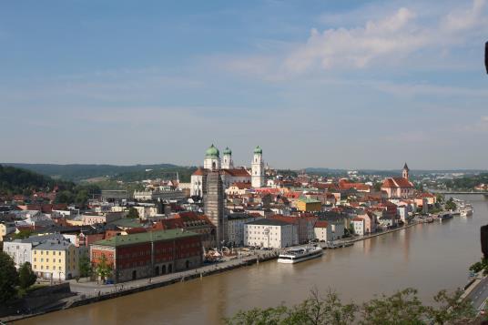 Rückblick Ministrantenfahrt nach Passau Ende Mai ging es für unsere Minis und Oberminis wieder auf Minifahrt.