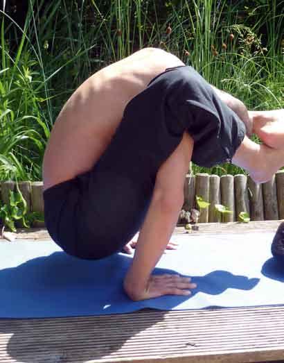 Mensaner in corpore sano Yoga hat mehr mit Intelligenz zu tun, als man annehmen würde 24 Ganesh Jung ist Softwareentwickler, unterrichtet seit 20 Jahren Yoga und wohnt in München.