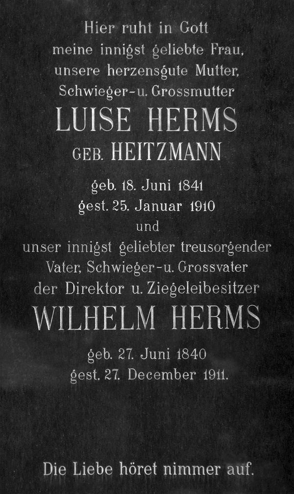 HEITZMANN (Luise). In Groß-Wusterwitz war die Ziegelei, in die Wilh. HERMS sen. einheiratete. Im Berliner Adreßbuch. Ausgabe - Erschienen: 1912 wird ein Wilh. HEITZMANN zusammen mit Paul HERMS sen.